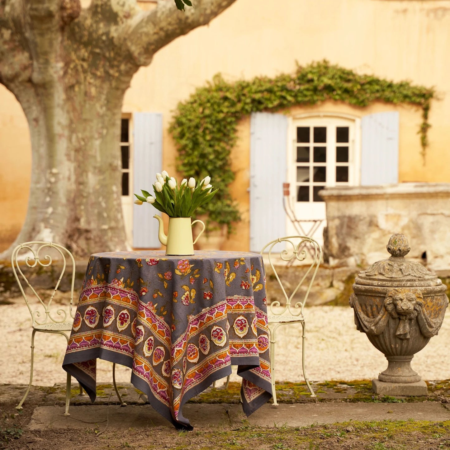 French Tablecloth Pansy Red & Grey, 71"x128"